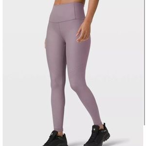 LULULEMON Zoned In Tight leggings size 4 Great condition!